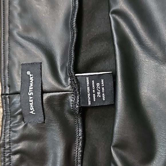 Ashley Stewart Womens sz 26/28 Faux Leather Leggings Black Biker Witchy Goth NWT - Picture 4 of 7